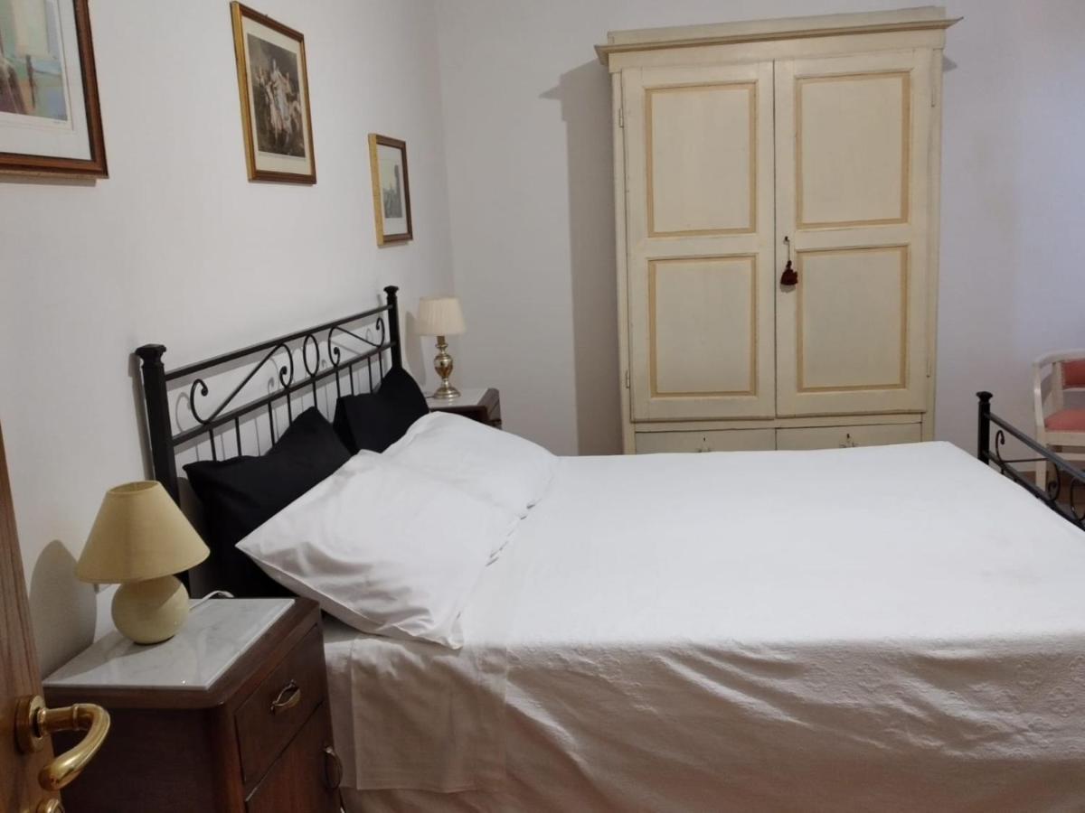 לוצ'יניאנו B&B L'Oliveto מראה חיצוני תמונה
