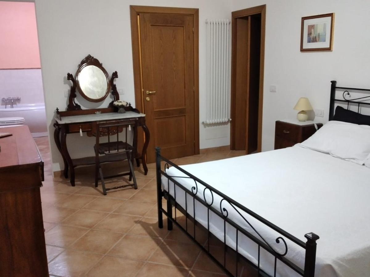 לוצ'יניאנו B&B L'Oliveto מראה חיצוני תמונה
